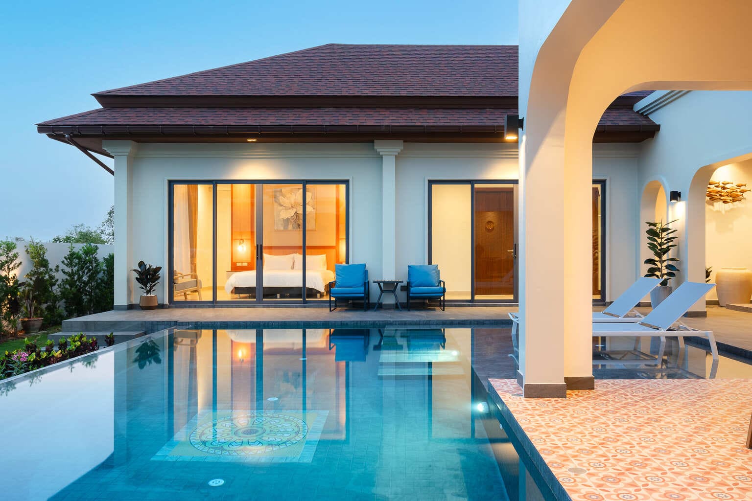 Modern luxury pool villa for sale near Black Mountain Hua Hin
