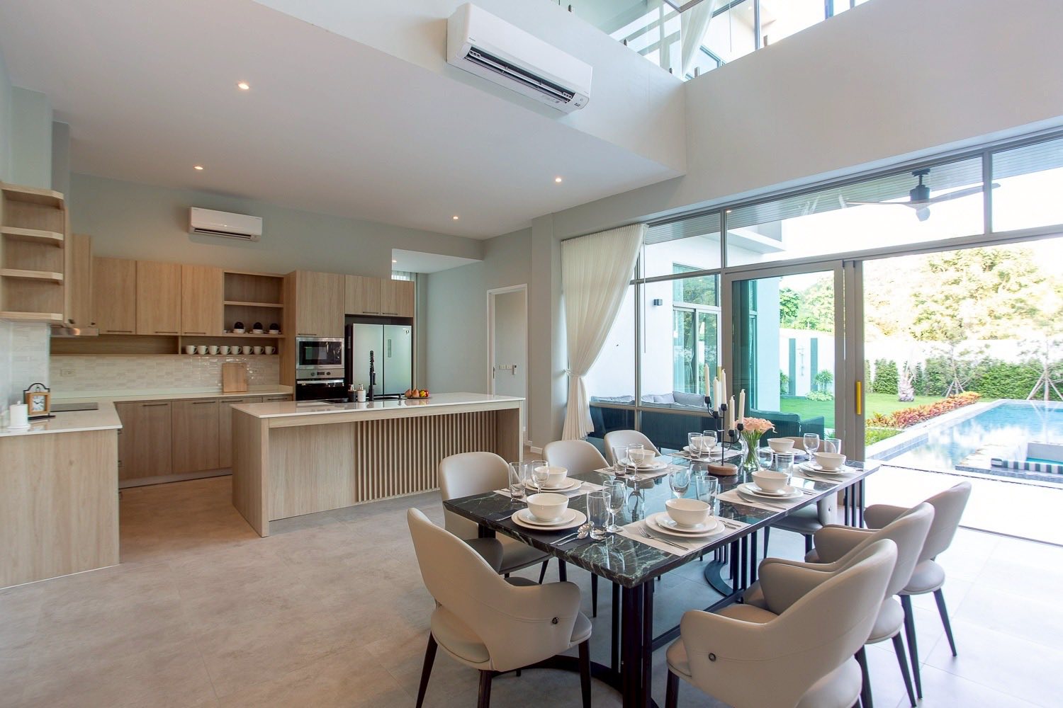 Luxury pool villa for sale Hua Hin near golf course