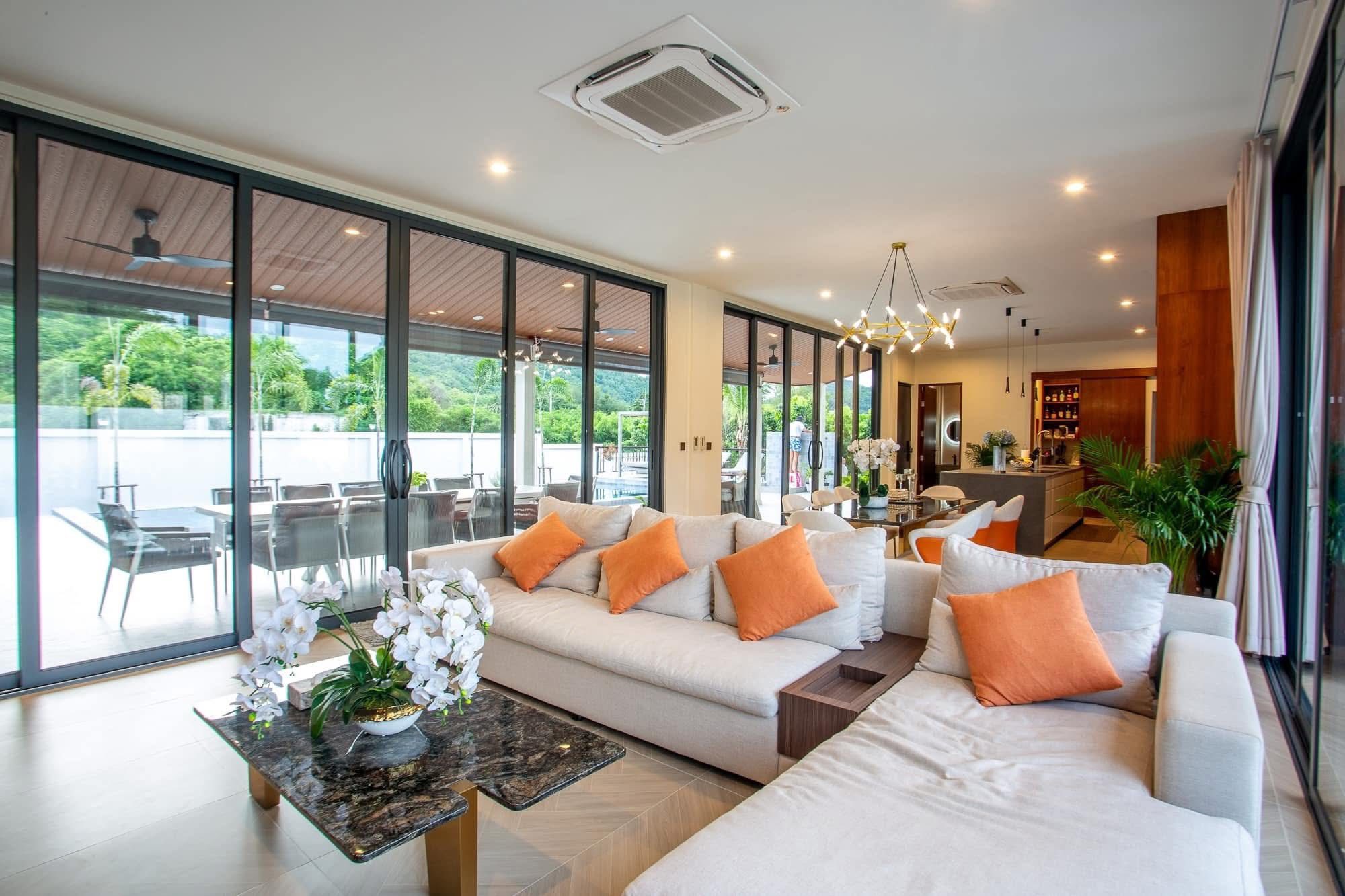 Luxury pool villa for sale in Hua Hin City