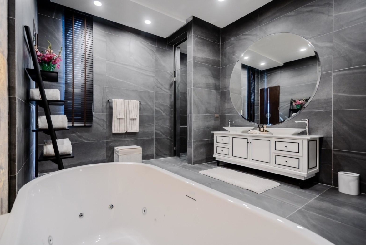 Bathroom Ultra luxury pool villa for sale in Palm Hills Hua Hin