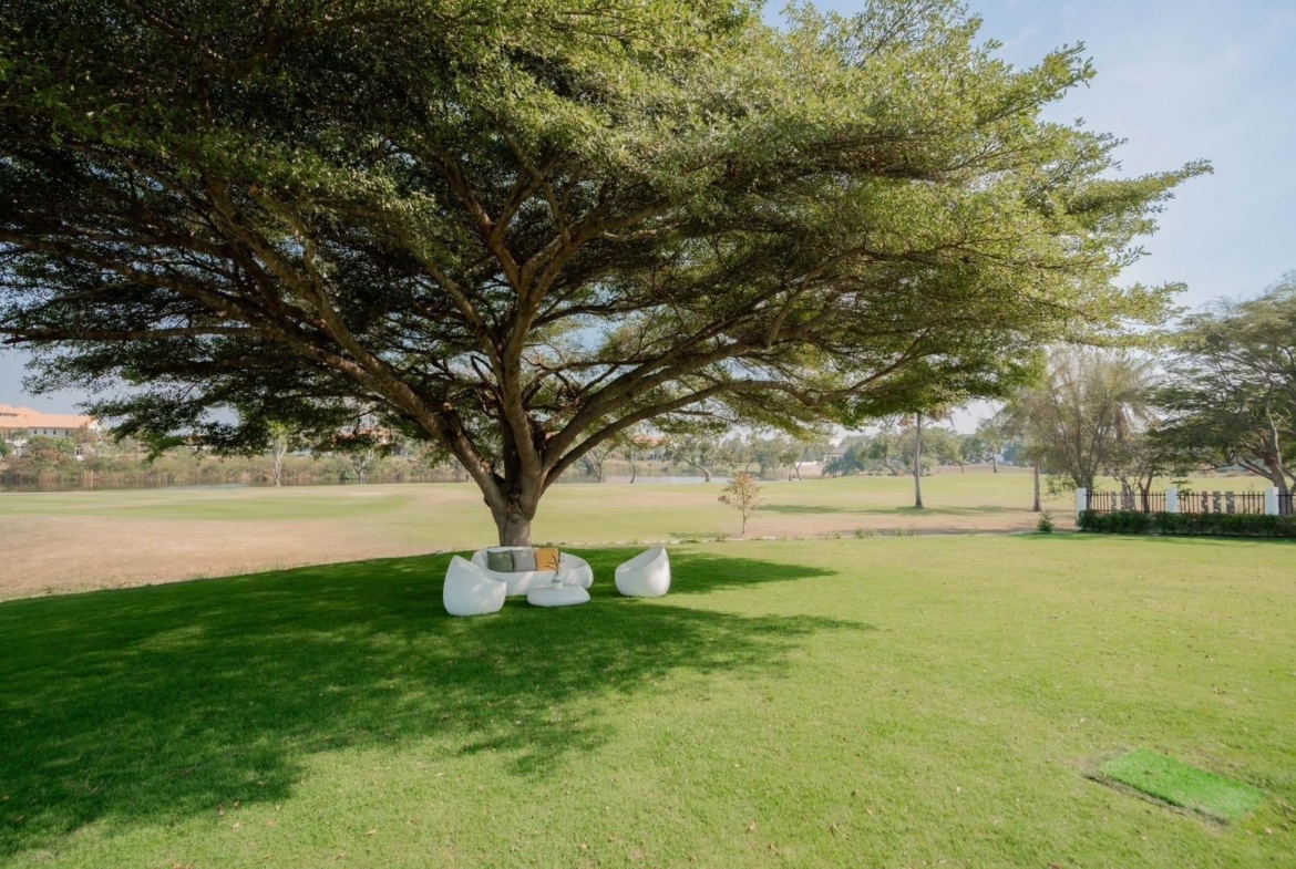 Ultra luxury pool villa for sale in Palm Hills Hua Hin