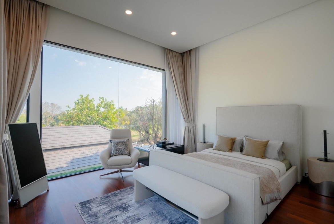 Ultra luxury pool villa for sale in Palm Hills Hua Hin