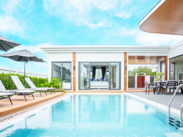 Luxury pool villa for sale in Hua Hin city