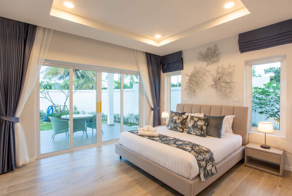 Luxury single storey pool villas for sale in Hua Hin