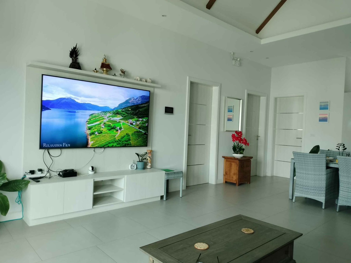 Modern Pool Villa for Sale Near Hua Hin Town & Beach