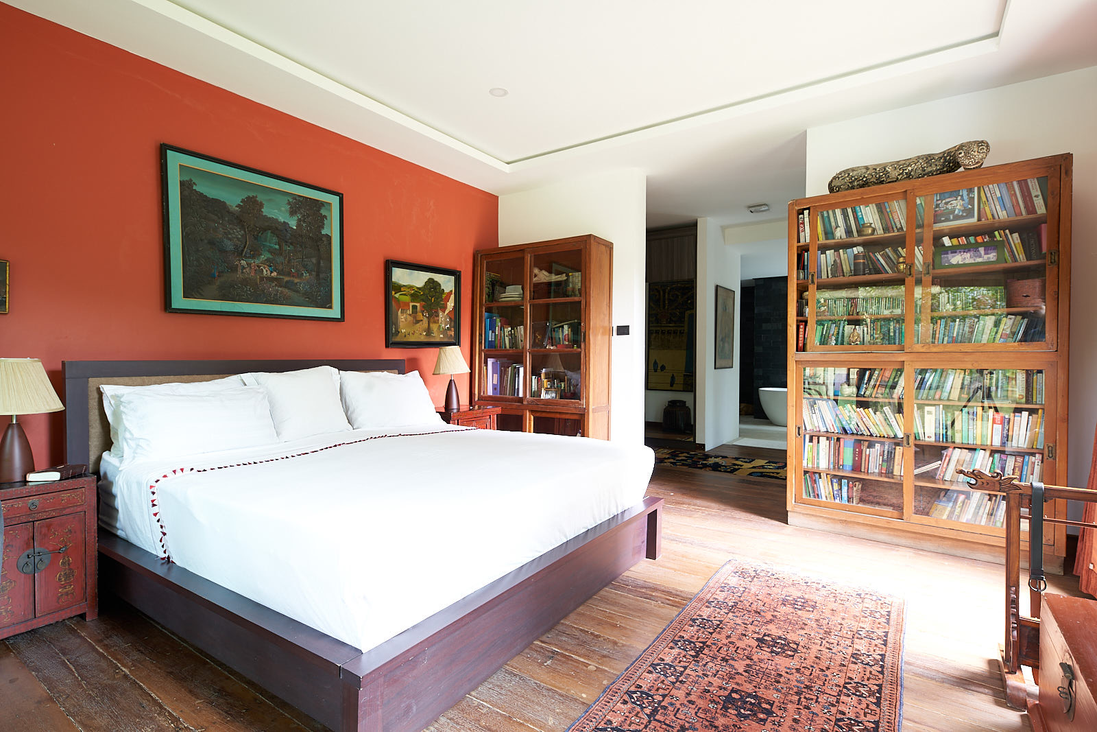 Luxury private estate with lake for sale