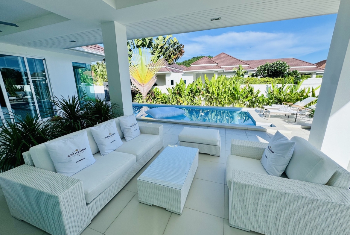 House for sale Hua Hin with guesthouse