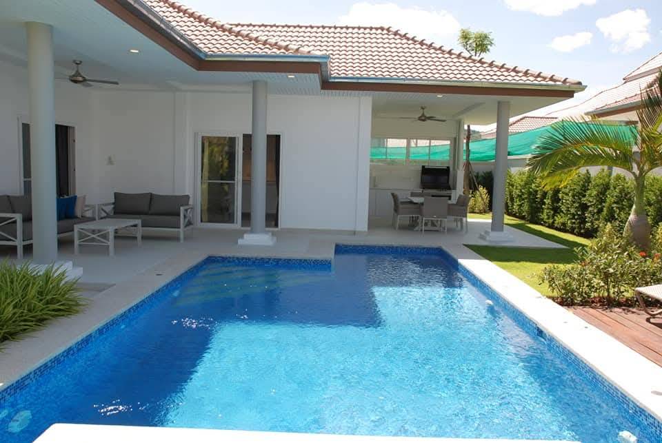 pool villa