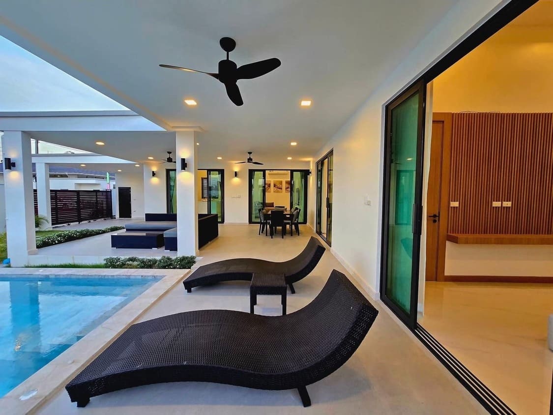 Luxury pool villas for sale in Hua Hin