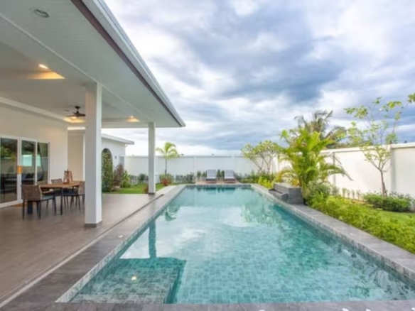 Luxury single storey pool villas for sale in Hua Hin