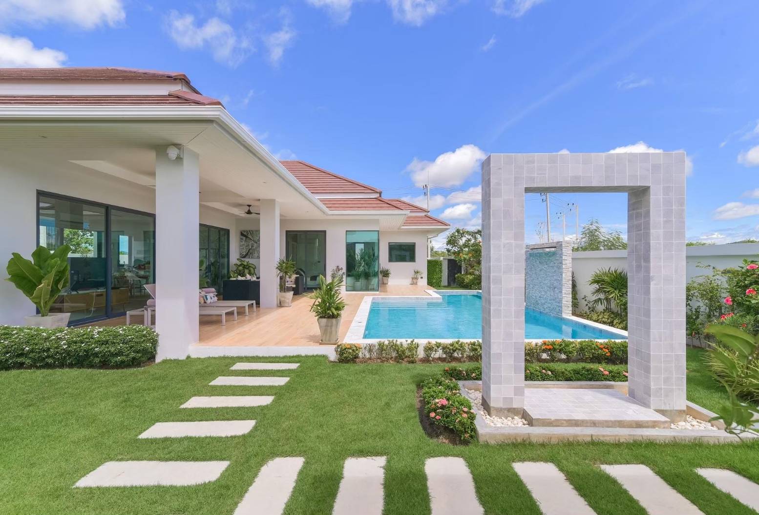 รูปพูลวิลล่าในโครงการที่เราขาย