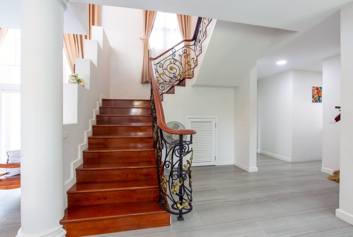 Luxury Pool Villa for Sale Hua Hin