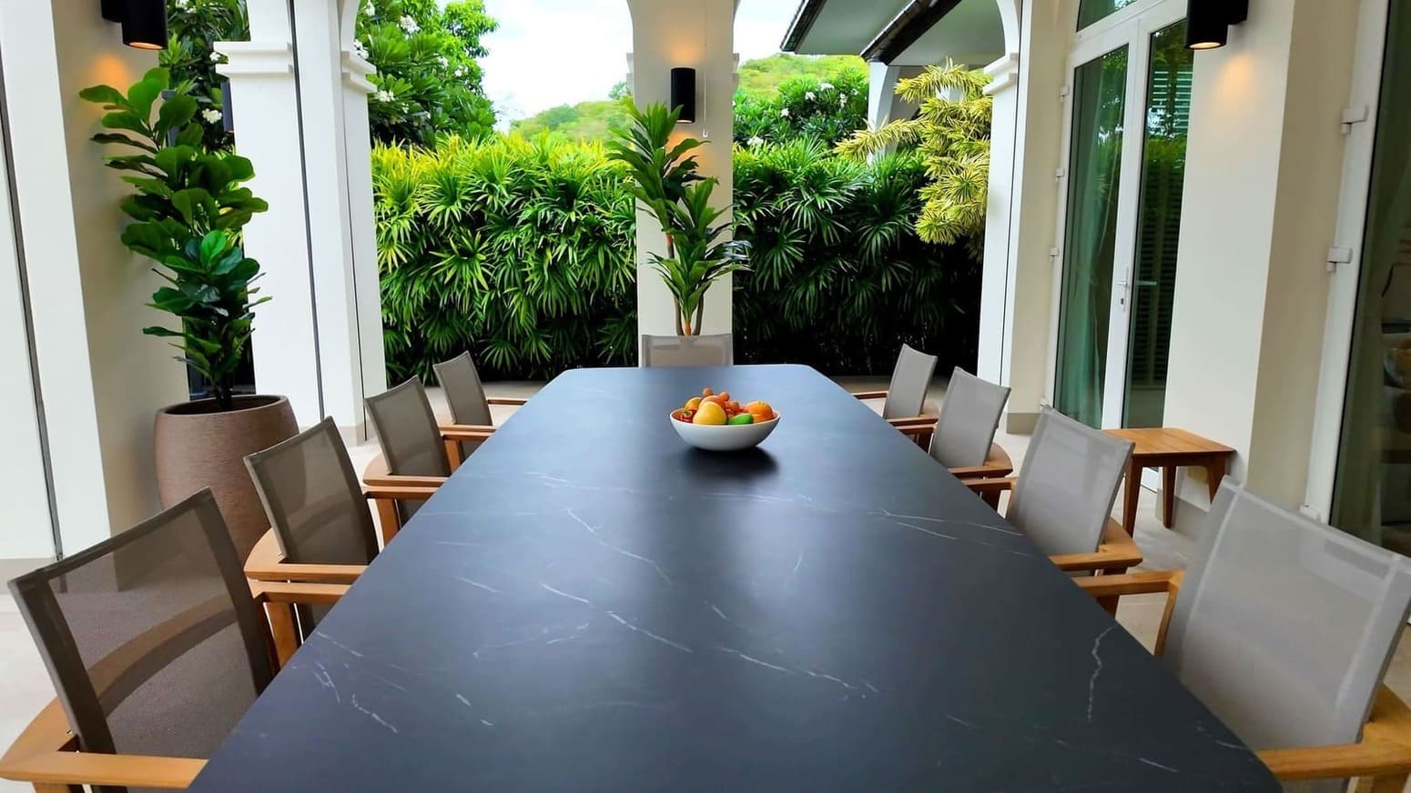 HHRS2026327-2 Luxury Pool Villa Estate with Guest House for Sale in Hua Hin