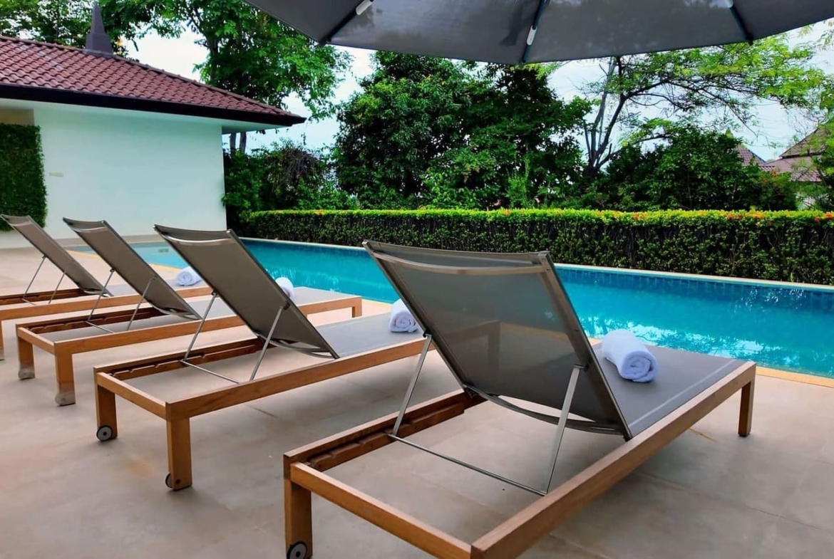 HHRS2026327-2 Luxury Pool Villa Estate with Guest House for Sale in Hua Hin