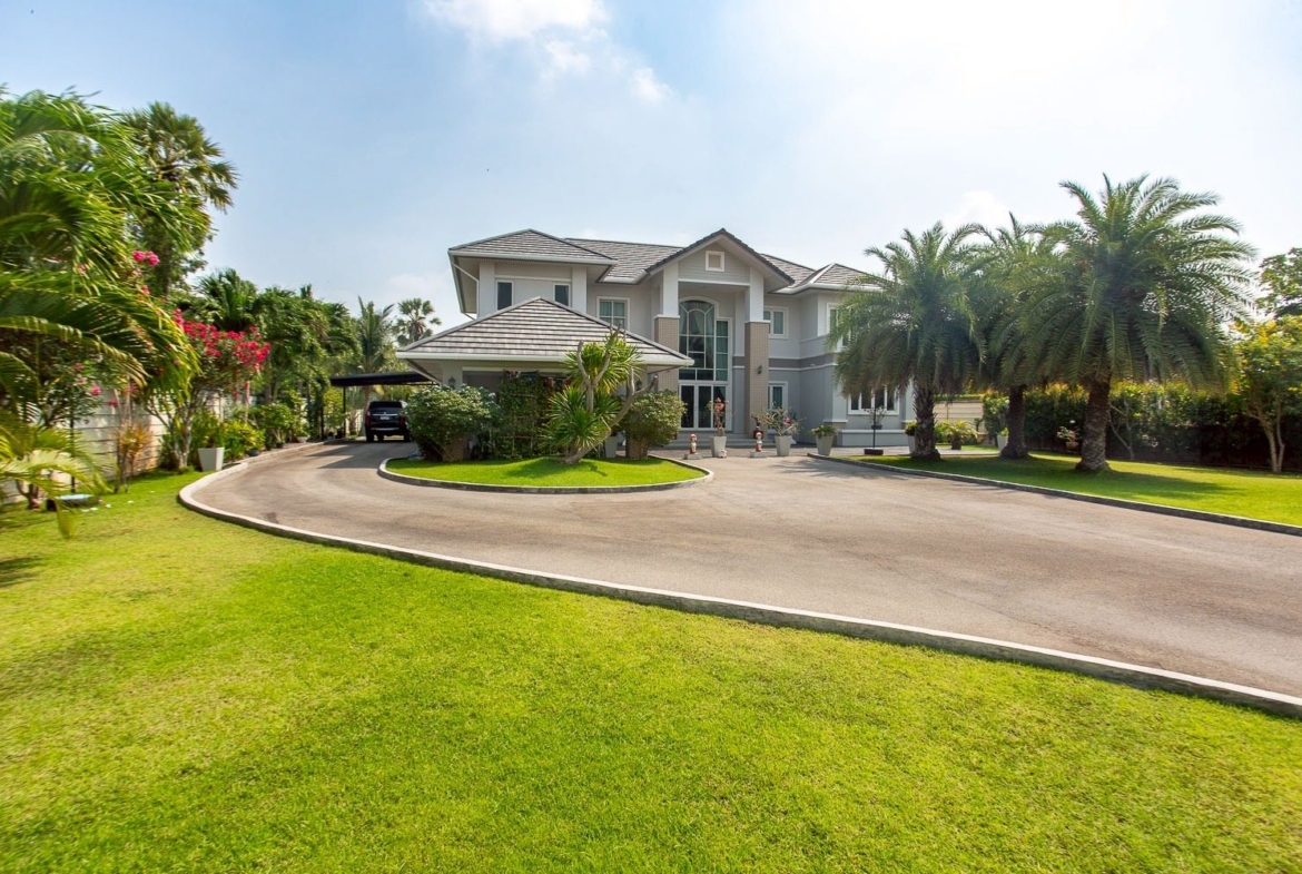 Luxury Pool Villa for Sale Hua Hin