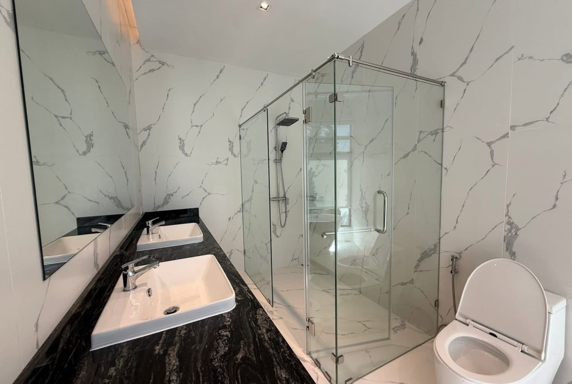 Modern Luxury Pool Villa for Sale in Hua Hin – Ready to Move In Near Black Mountain