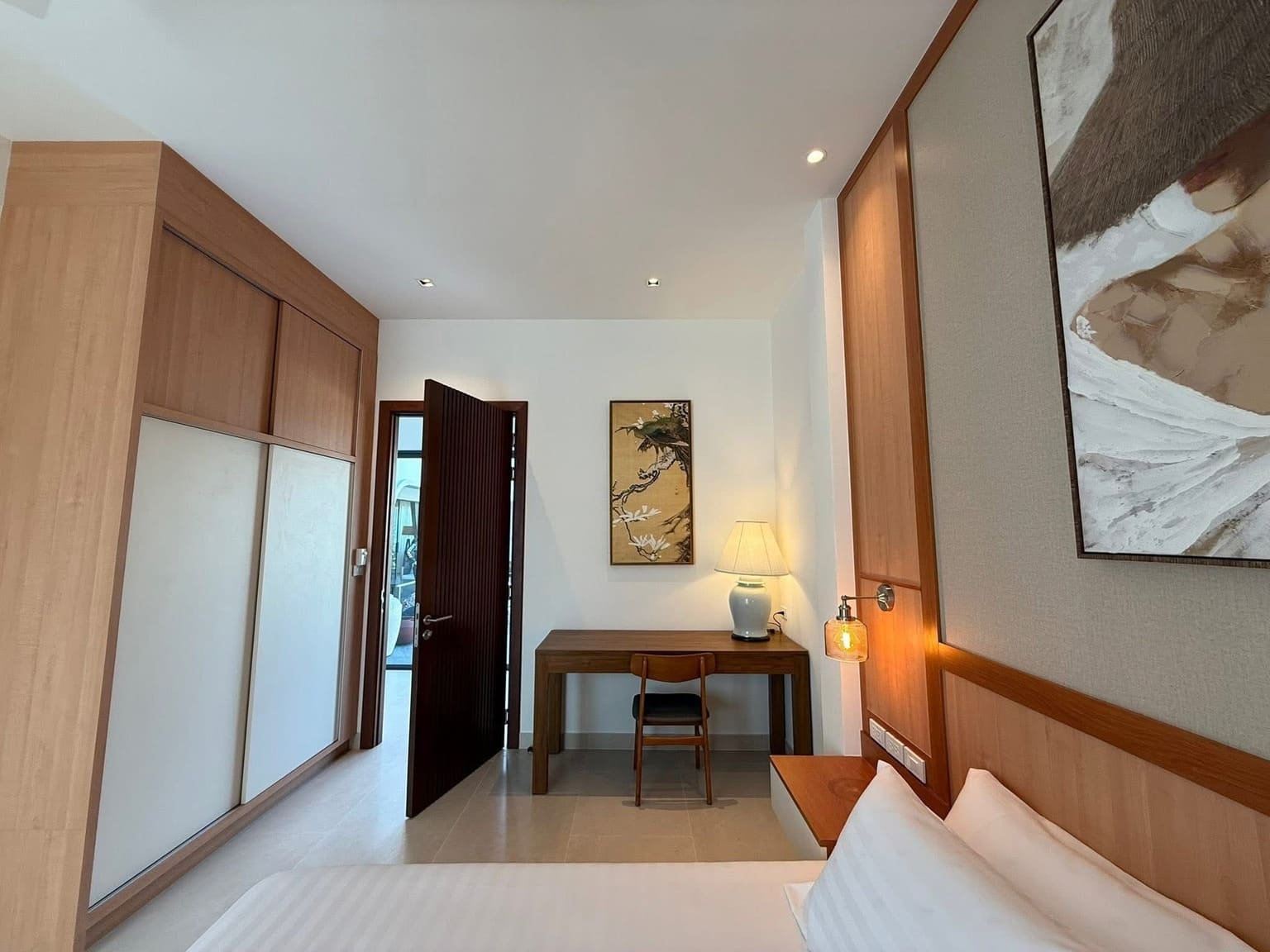 Modern Luxury Pool Villa for Sale in Hua Hin – Ready to Move In Near Black Mountain