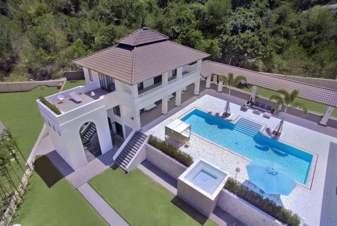 over view Ultra Luxury Estate for Sale in Hua Hin – Prime Private Residence
