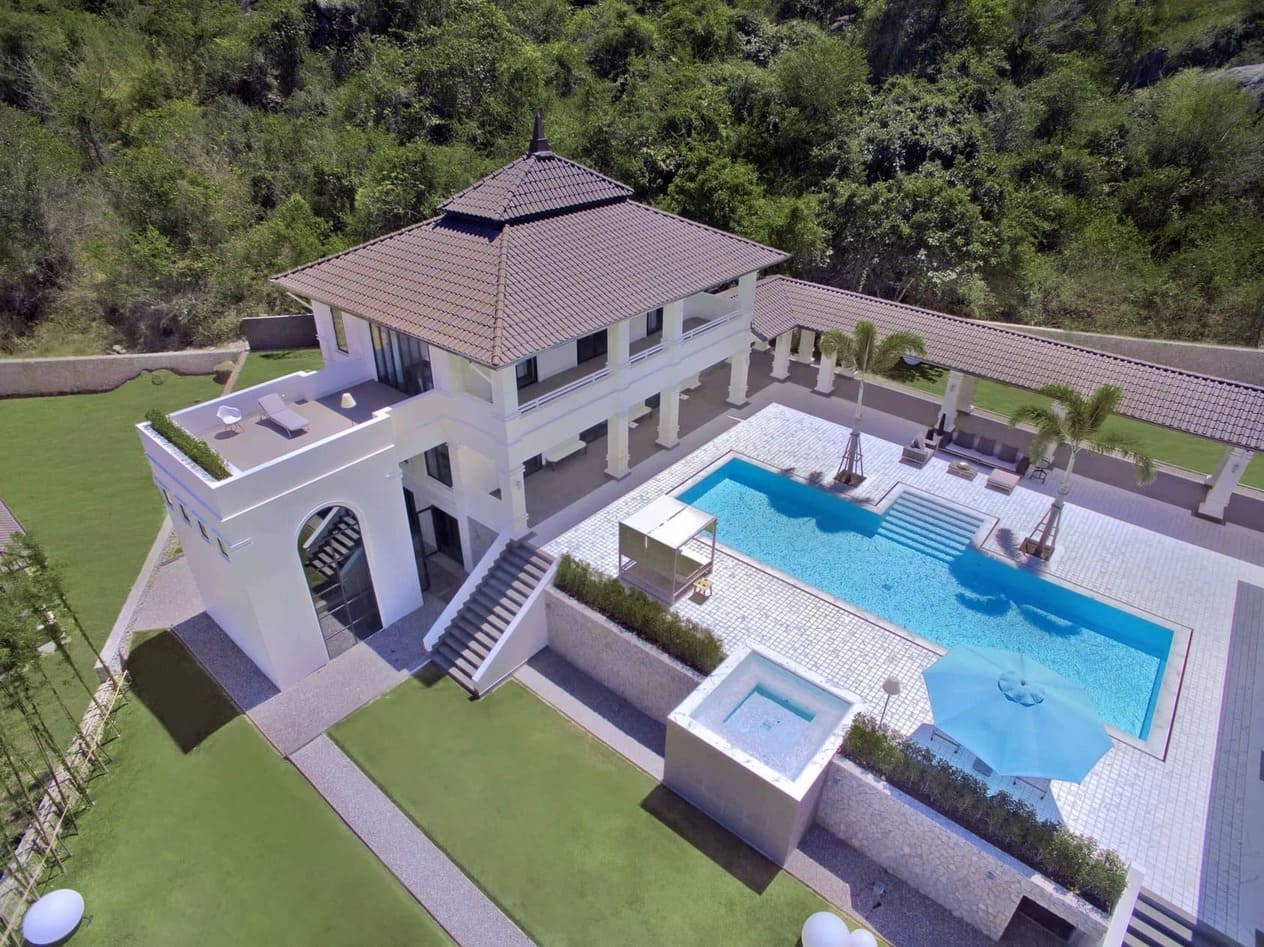 over view Ultra Luxury Estate for Sale in Hua Hin – Prime Private Residence