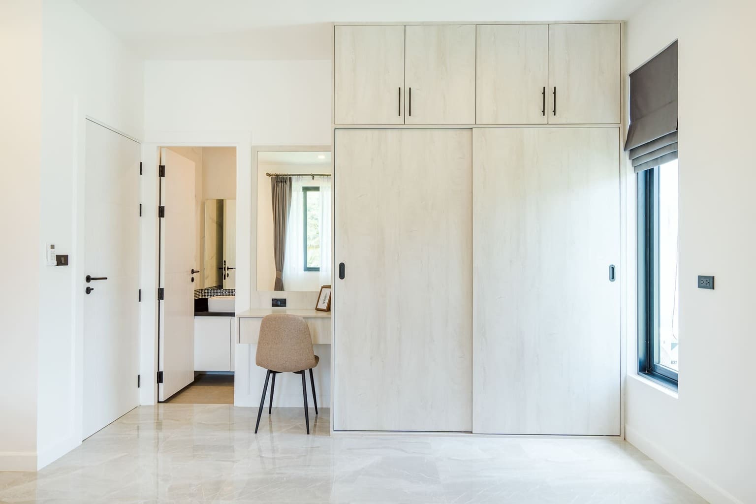 Luxury Pool Villa with Mountain View for Sale in Hua Hin – Infinity Pool | Soi 112