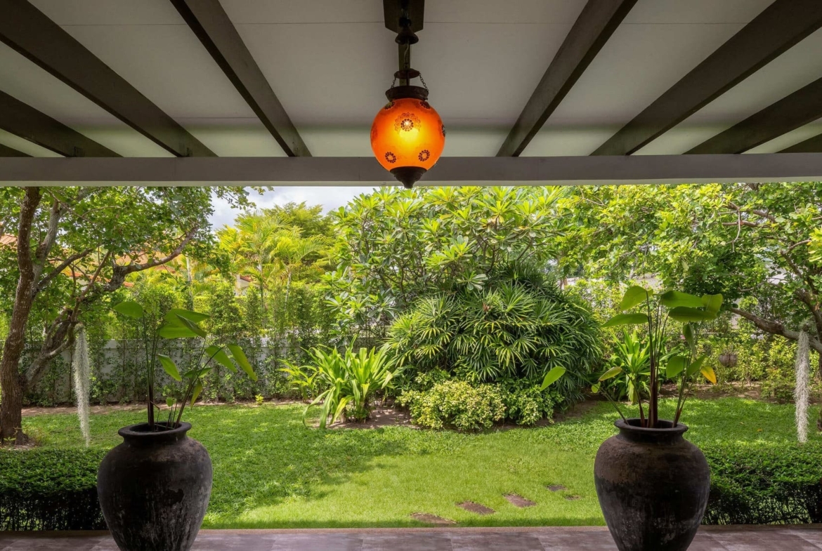 Exclusive Modern Luxury Pool Villa for Sale in Hua Hin