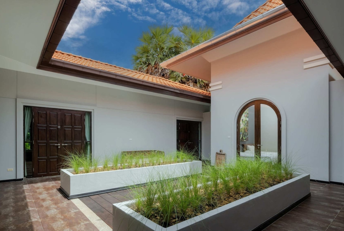 Exclusive Modern Luxury Pool Villa for Sale in Hua Hin