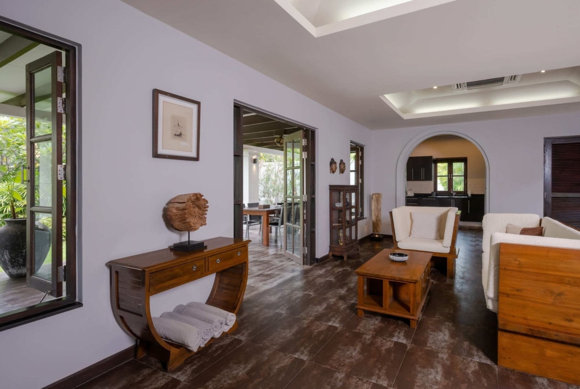 Exclusive Modern Luxury Pool Villa for Sale in Hua Hin