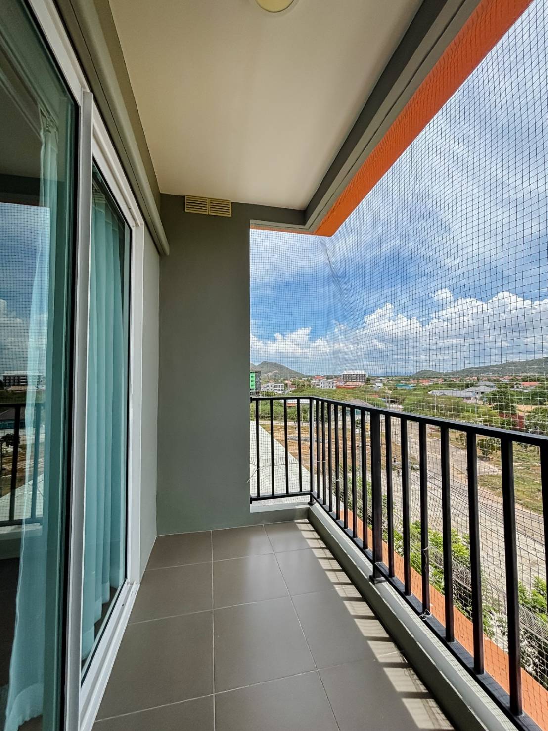 balcony