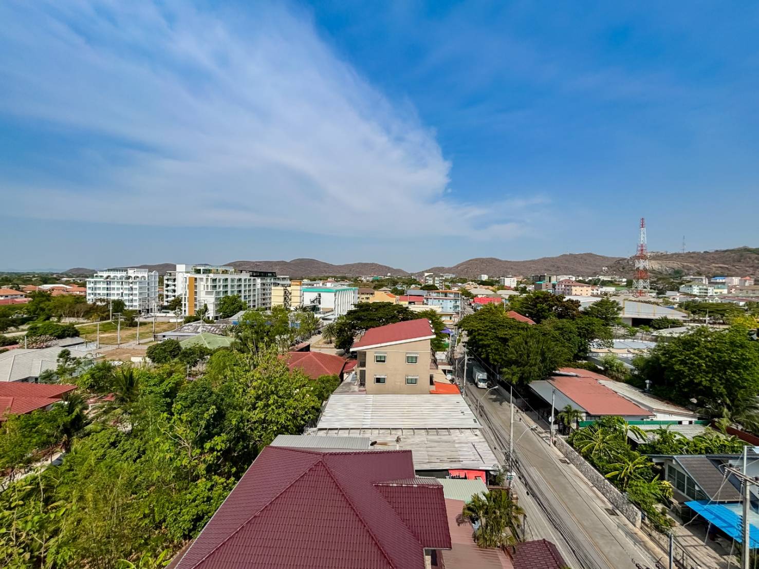 High-Floor Studio Condominium for Investment in Hua Hin