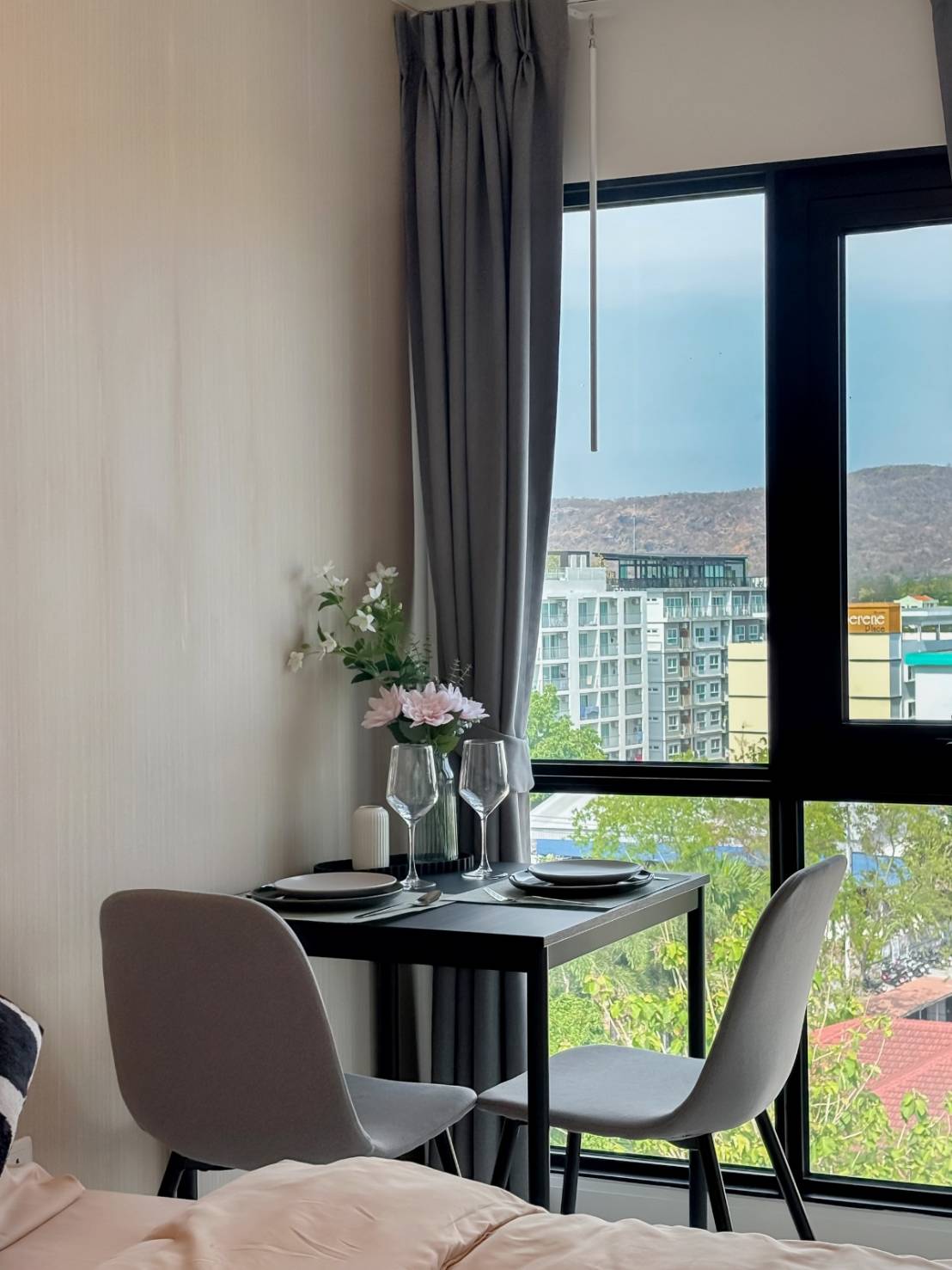 High-Floor Studio Condominium for Investment in Hua Hin High-Floor Studio Condominium for Investment in Hua Hin