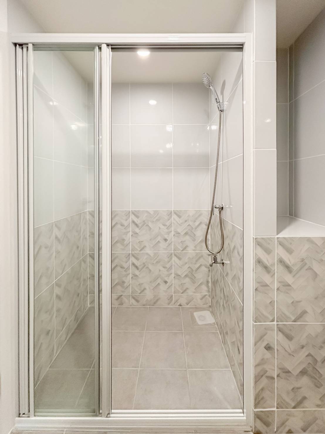 High-Floor Studio Condominium for Investment in Hua Hin