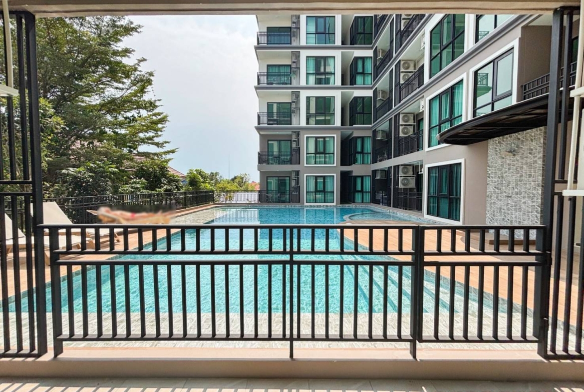 pool view