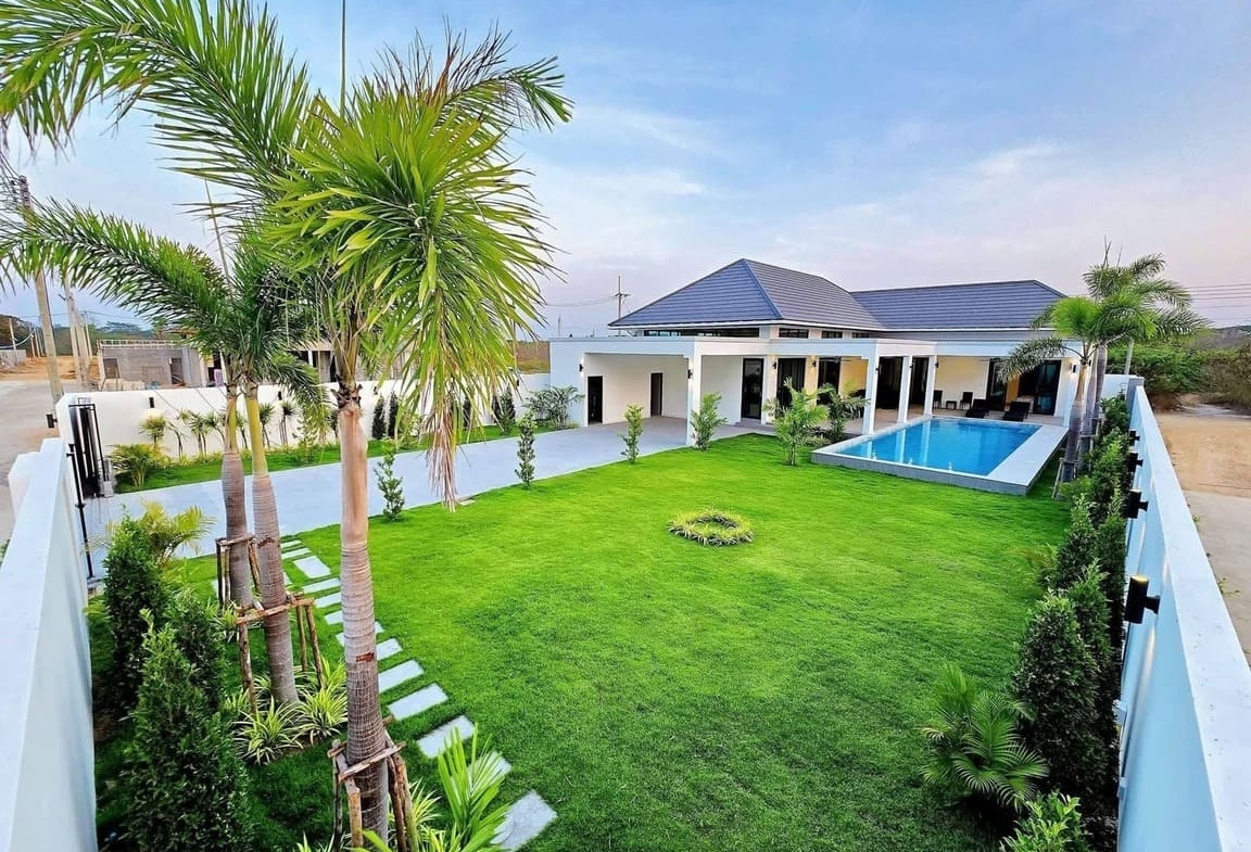 Luxury Pool Villa Hua Hin Soi 88 | 4BR | Mountain View