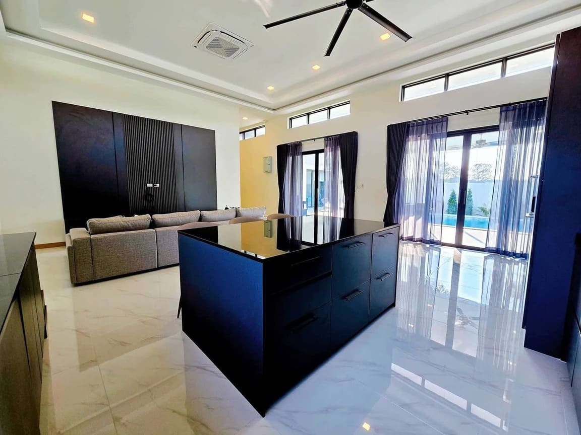 Luxury Pool Villa Hua Hin Soi 88 | 4BR | Mountain View Living