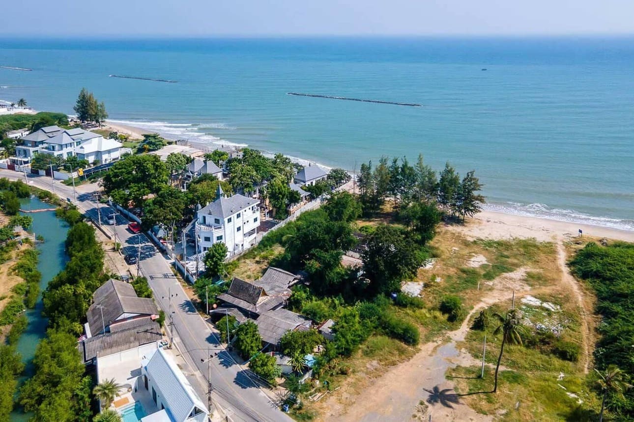 BEACHFRONT LAND FOR SALE