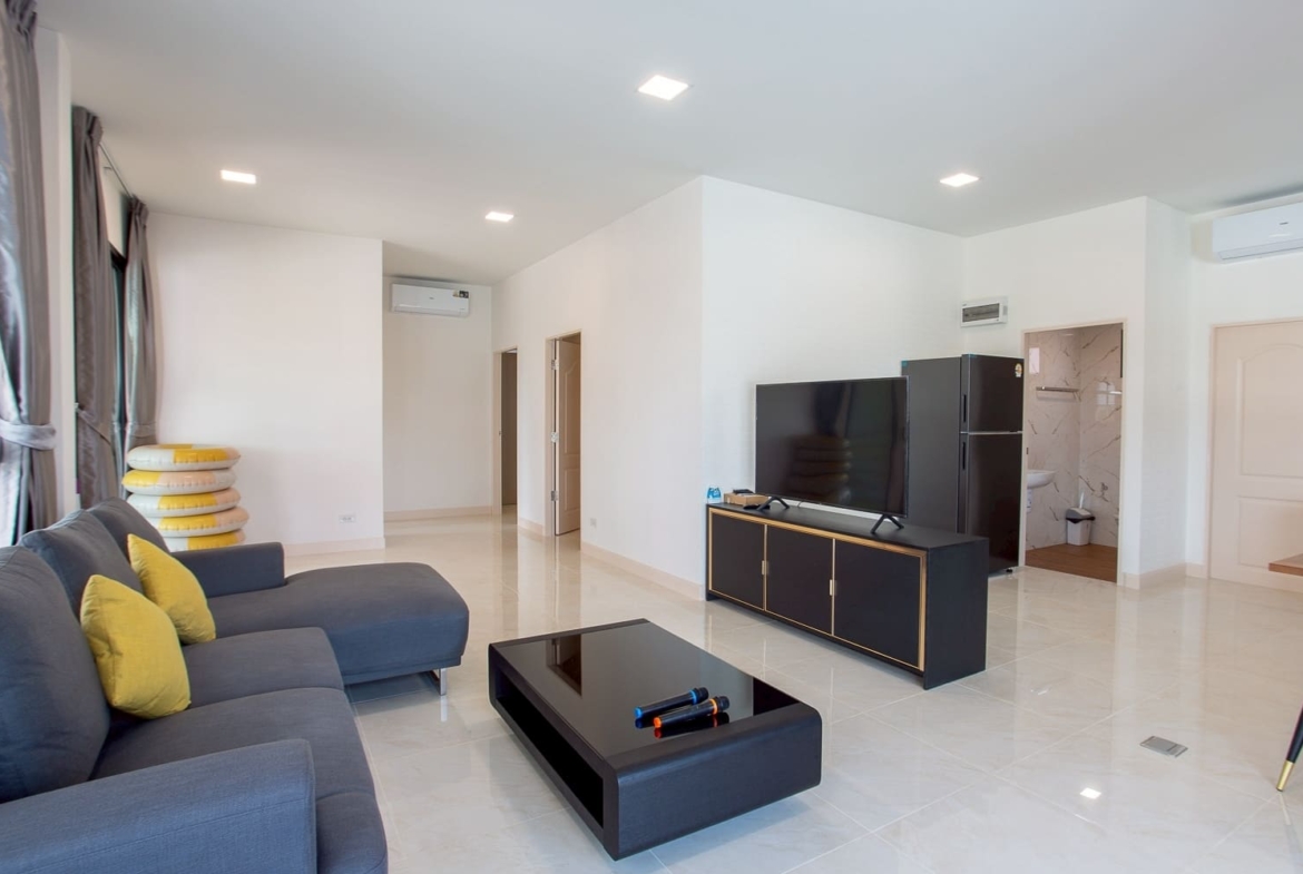 202653-2 modern tropical pool villa Hua Hin Pranburi