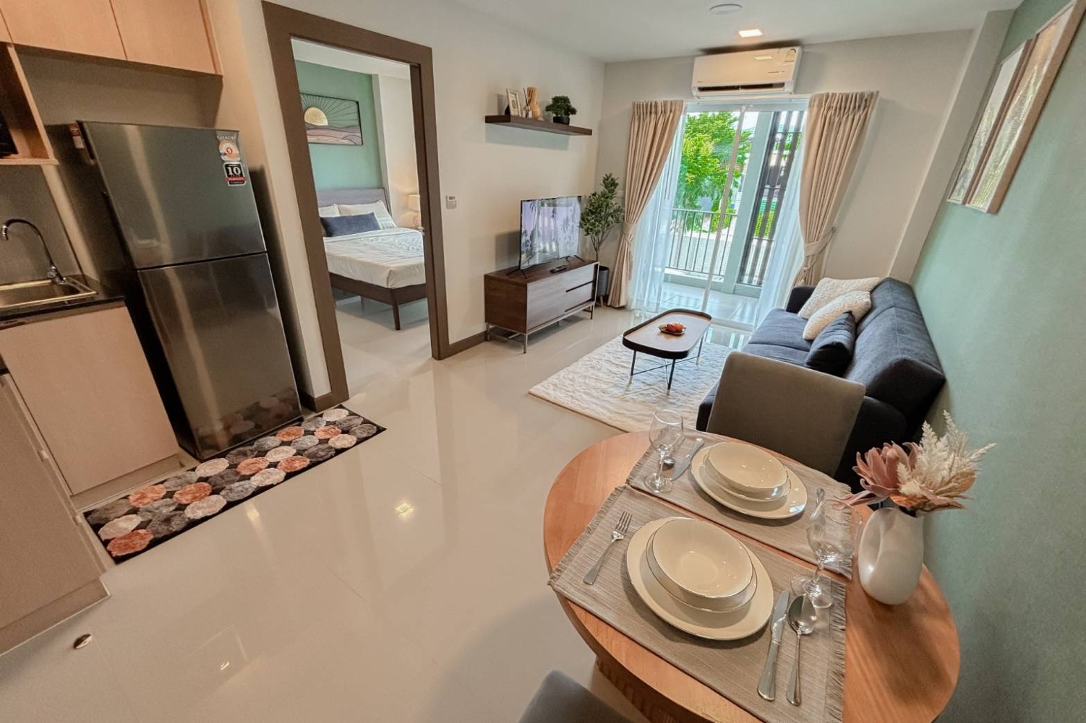 Luxury Resale Pool Villa for Sale in Hua Hin (3) Living