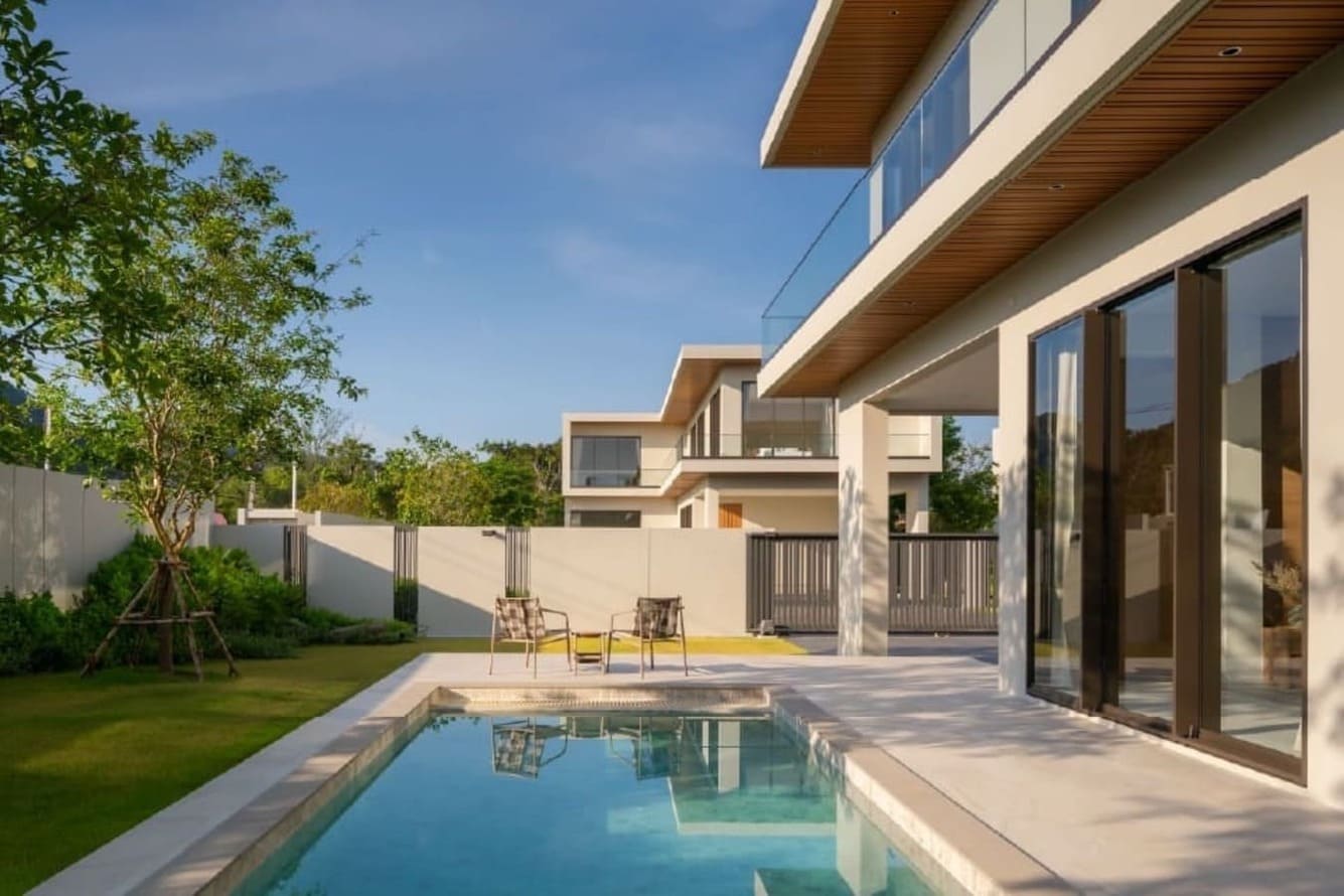 FOR RENT | Luxury 2-Storey Pool Villa in Khao Tao