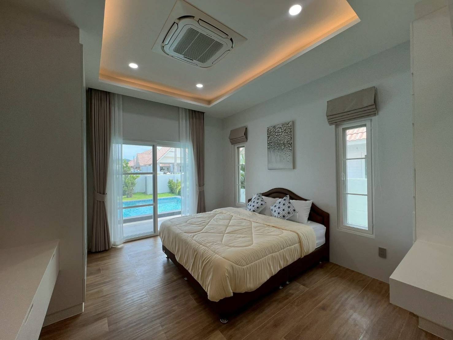 Brand-New Modern Pool Villa for Sale in Hua Hin (1)