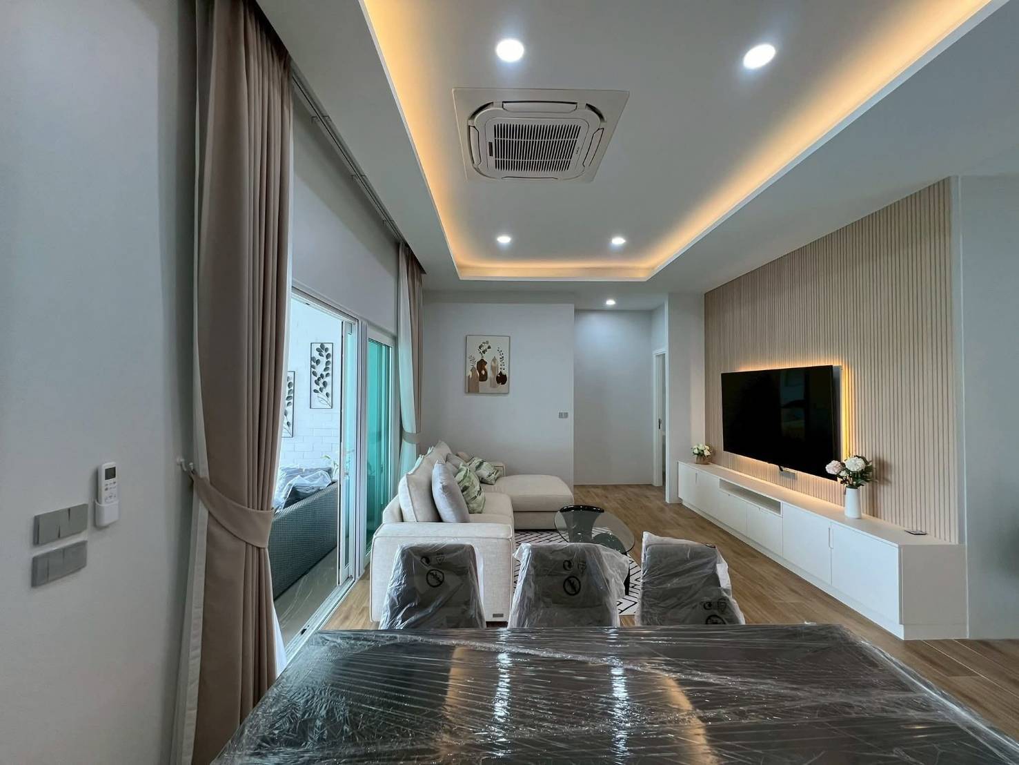 Brand-New Modern Pool Villa for Sale in Hua Hin (5)